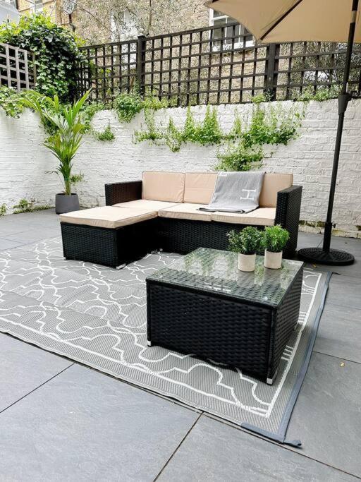 Londwell, Luxe And Leaves, Chelsea Flat With Private Garden Daire Londra Dış mekan fotoğraf